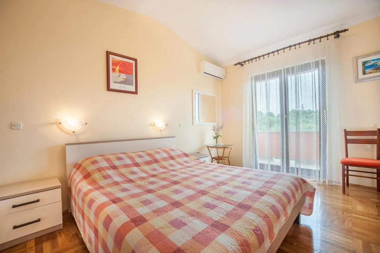 Apartments With A Parking Space Bozava, Dugi Otok - 8124